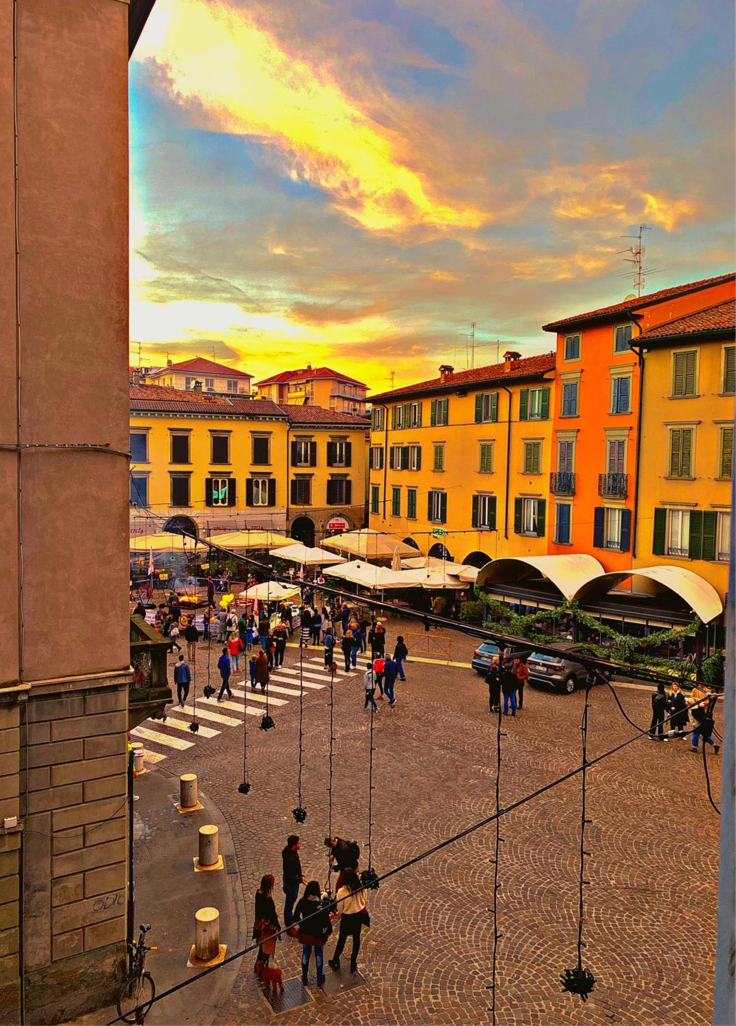 Appartamento Bergamo Centro Piazza Pontida - The Italian Escape Екстер'єр фото